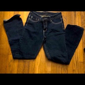 Lee mid-rise fit jeans size 12 long.